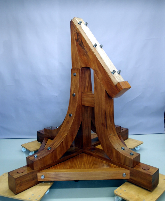 Holzkonstruktion des astronomischen Heliometer, Gruppe-Köln-Holz
